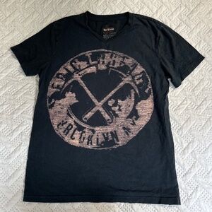 Epic Threads 100% Cotton Men’s Large Slim Fit T-Shirt